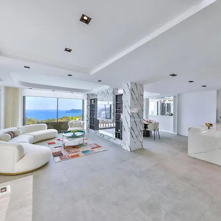 Sky Line Villa *