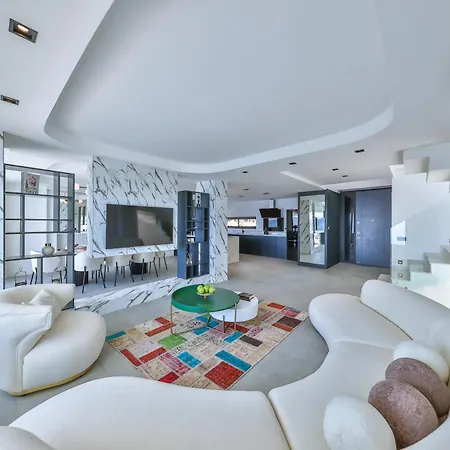 Sky Line - Private Pool - Panoramic Sea View فيلة *
